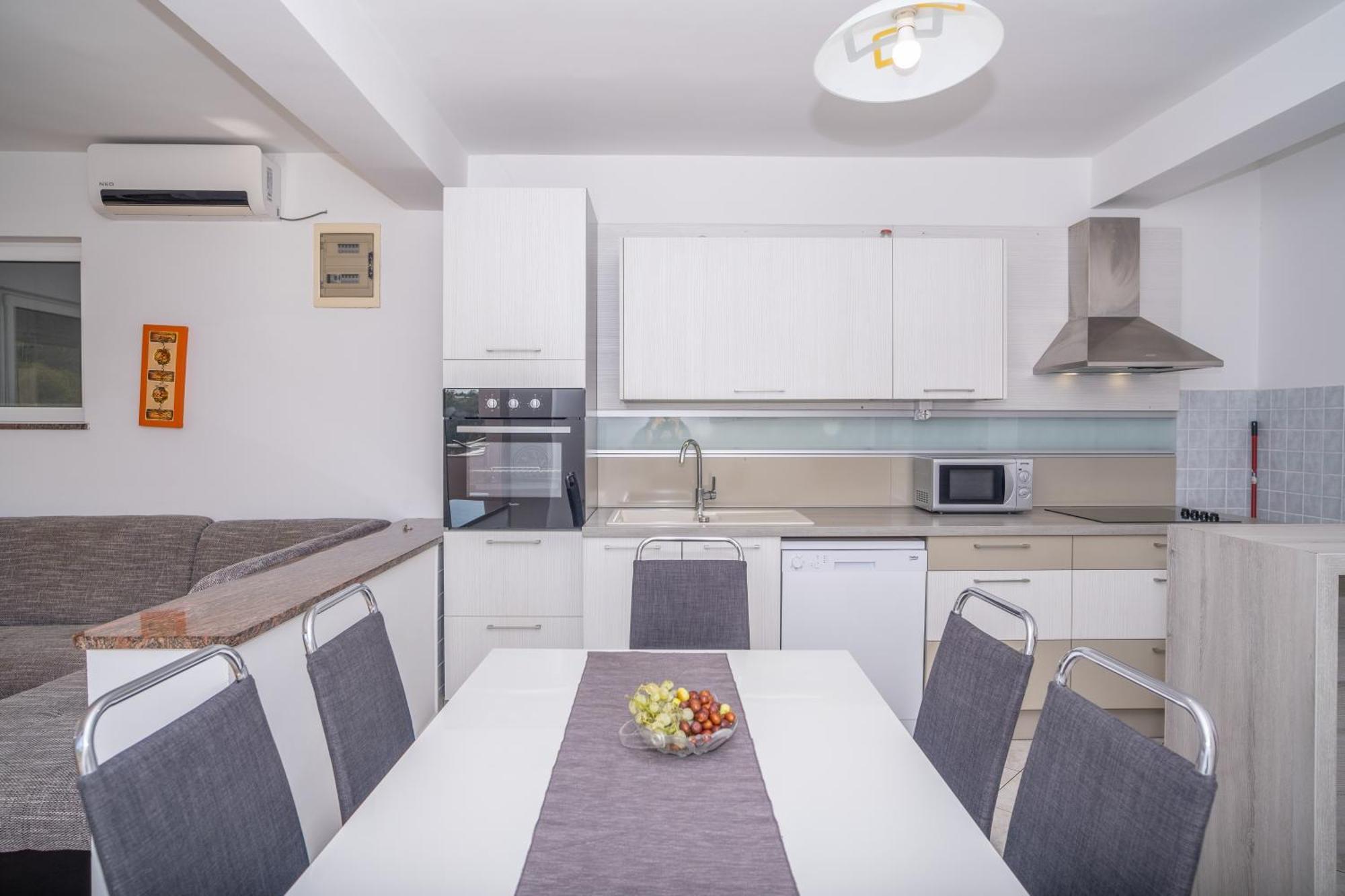 שיבניק Apartment Bura מראה חיצוני תמונה