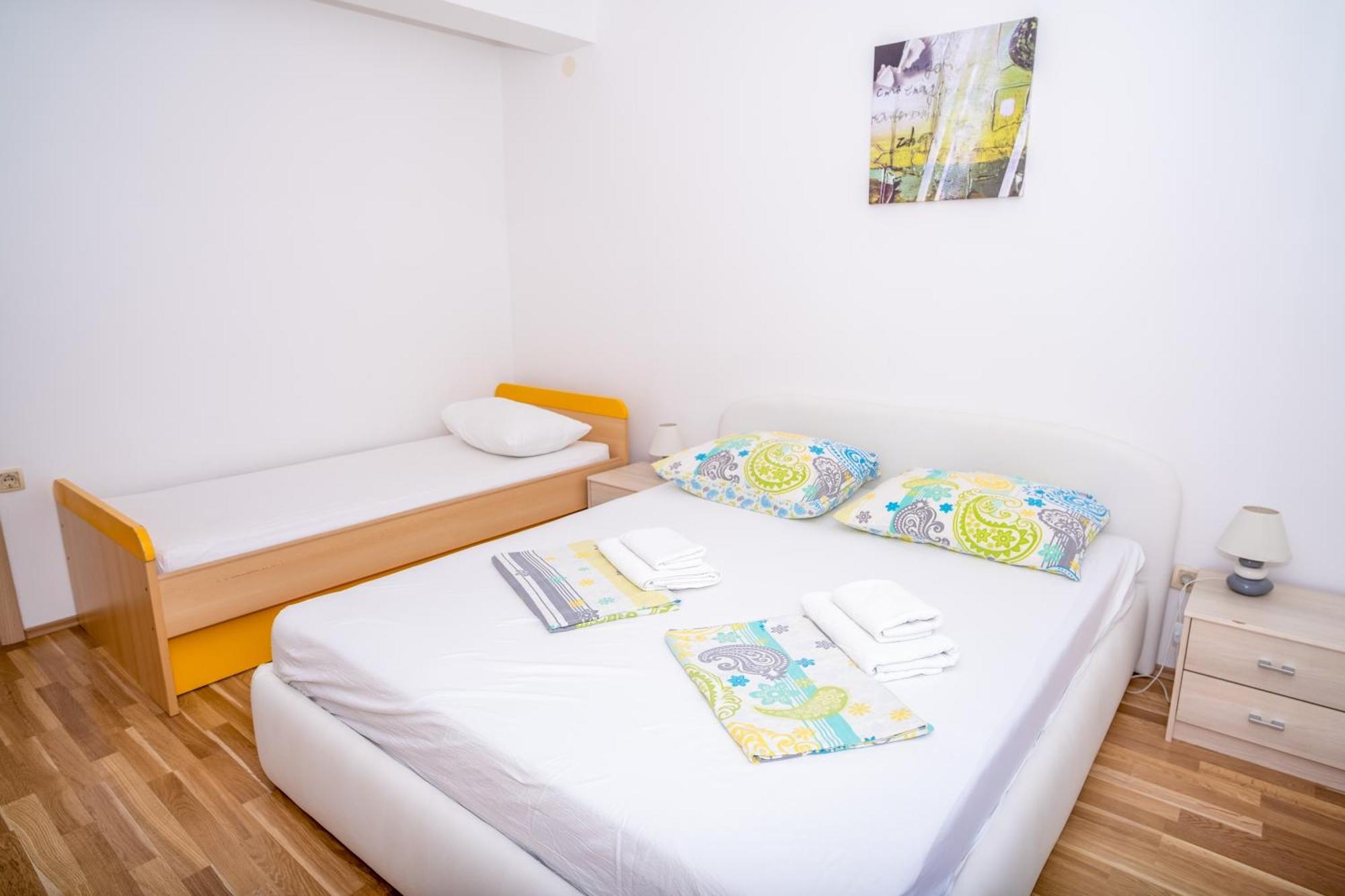 שיבניק Apartment Bura מראה חיצוני תמונה